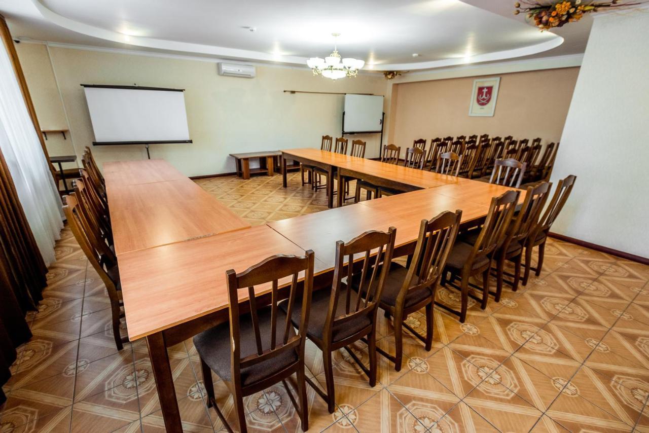 Zatyshok Hotel Vinnytsia Exterior foto